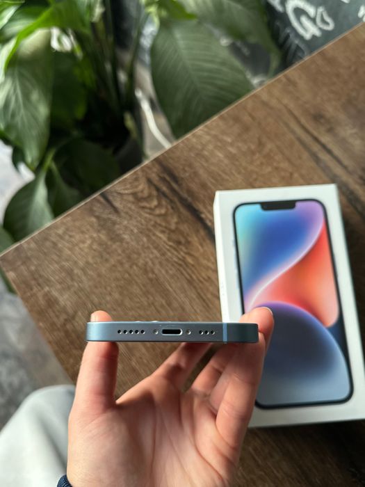 iPhone 14  128GB