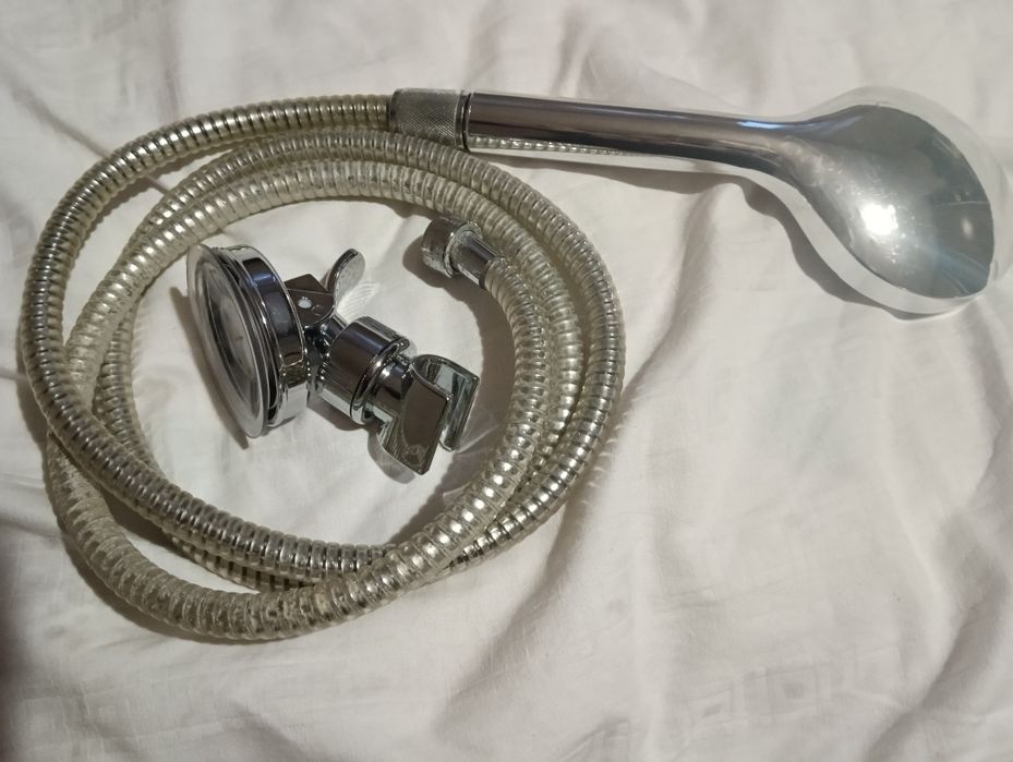 Лійка і тримач для душу