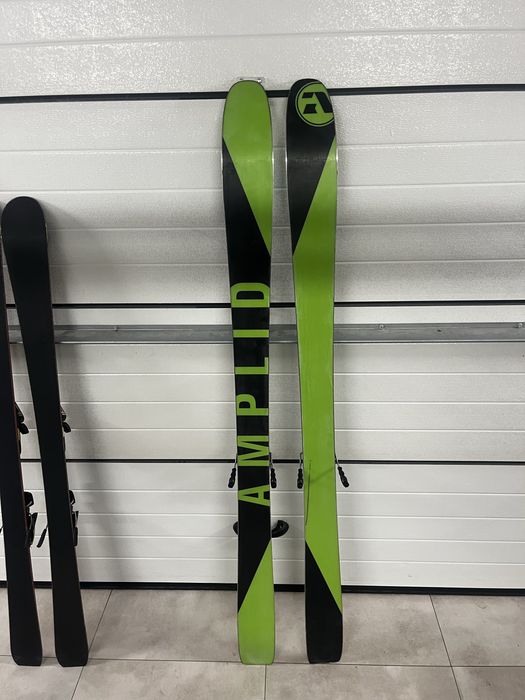 Narty zjazdowe freeride