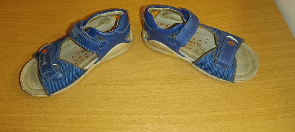 Віддам безкоштовно Босоніжки 27р