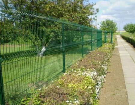 Паркан із Секцій з ППл та оцін. зварні, а також рабиця, зварні сітки