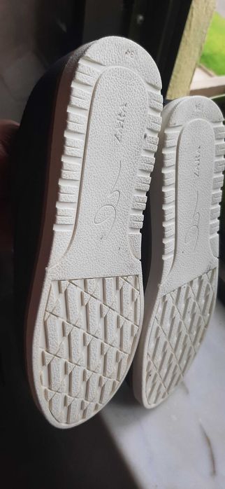 Sapato Zara N° 34 NOVO Entrego em Alfragide e Benfica