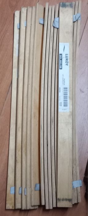 Estrados de ripas Ikeia