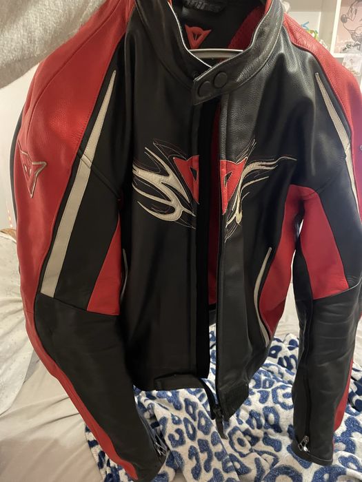 Casaco dainese tamanho 56/XL como novo
