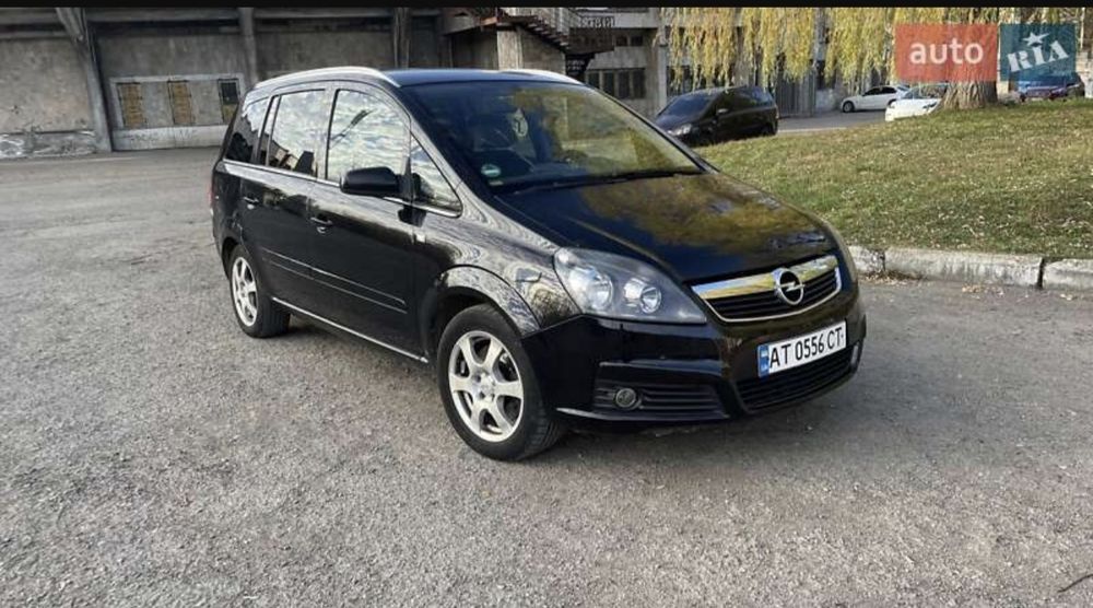 автомобіль  Opel Zafira