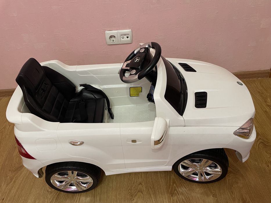 Детский электромобиль Mersedes ML350