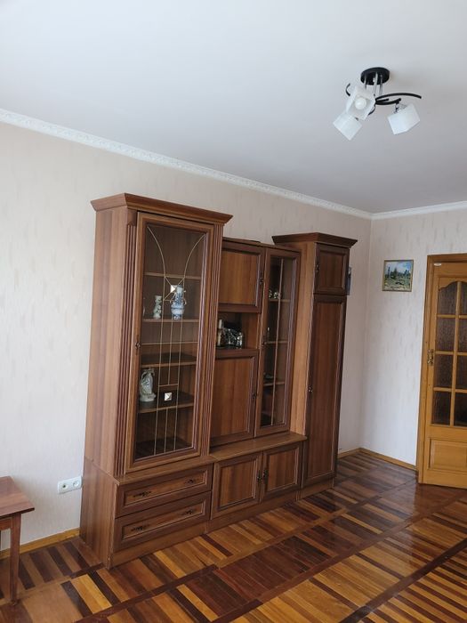 Оренда 1 км.кв.вул.Хоткевича(Дарницький),електронагрівачі,без  дітей