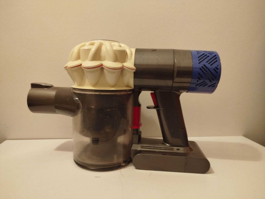 odkurzacz Dyson bezprzewodowy stan nieznany.brak ładowarki