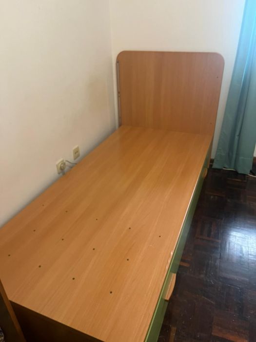 Cama dupla de gavetão