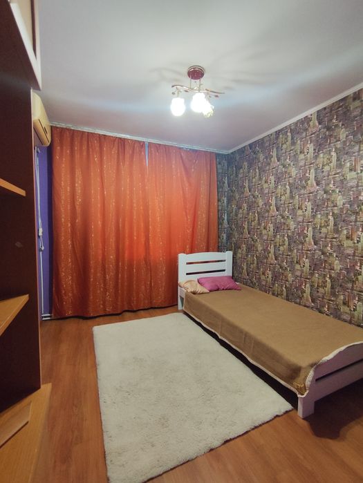 Здам трикімнатну квартиру з АО