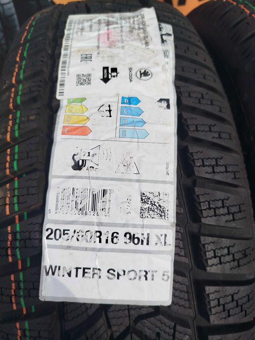 A132#Sprzedam opony NOWE Zimowe 205/60/16" Dunlop