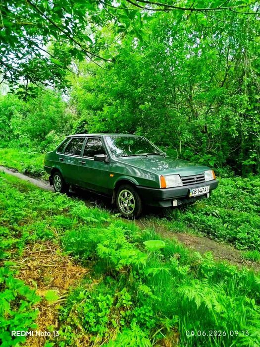 Автомобіль ваз 21099
