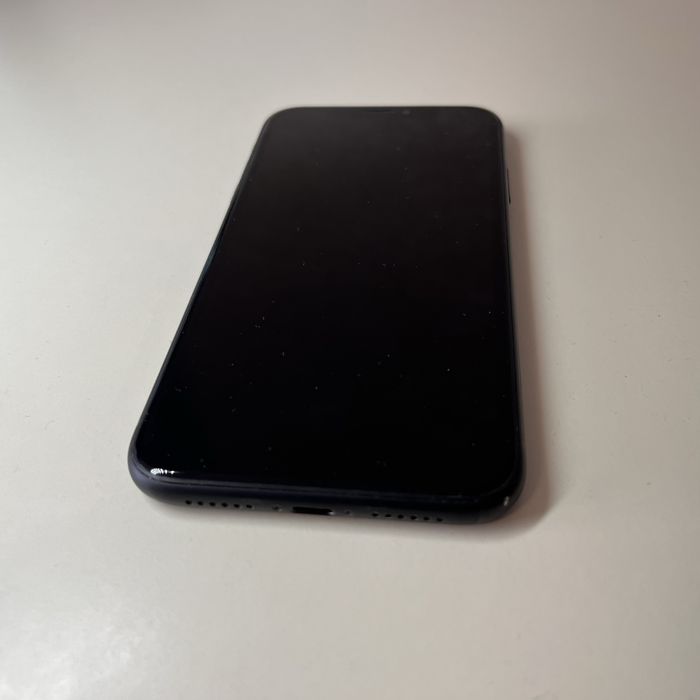 Мобильный телефон iPhone XR 64Gb Black