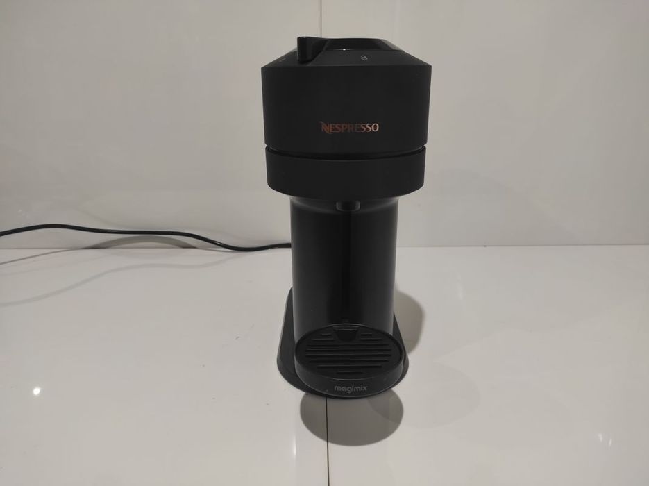 Ekspres kapsułkowy Magimix Nespresso Vertuo Next 15 bar srebrny/szary