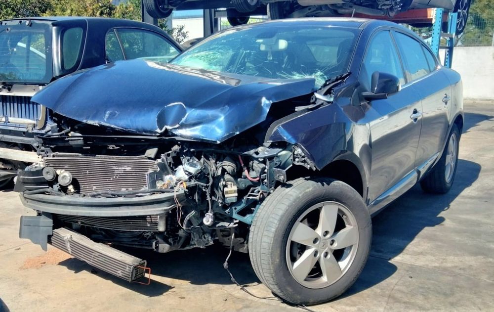 Renault Fluence Exlcusive 1.5 Dci De 2010 Disponível Para Peças