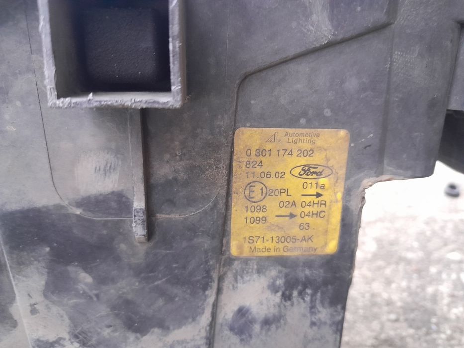 Lampa prawa - ford mondeo mk3 2001r.