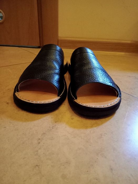 Klapki 39 damskie skórzane czarne