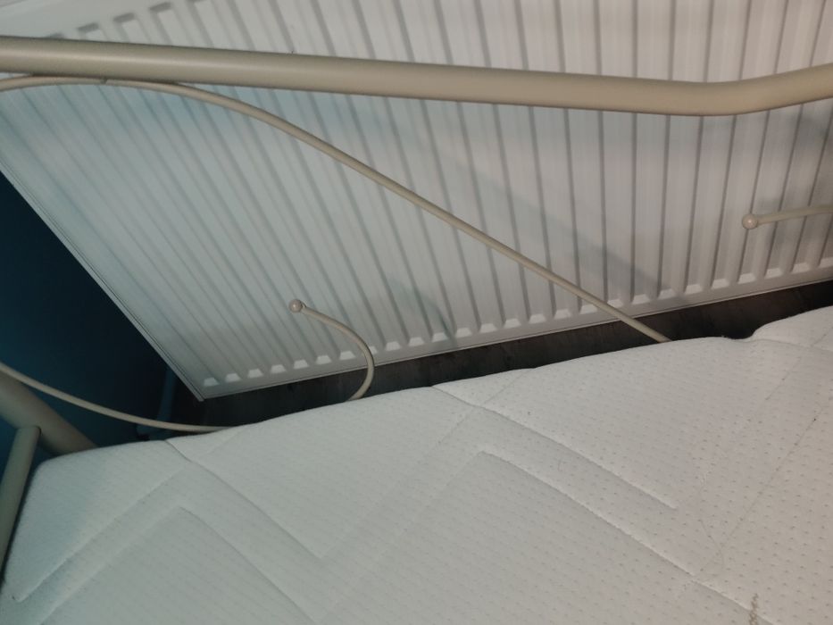 Rama łóżka + materac Pilnie sprzedam