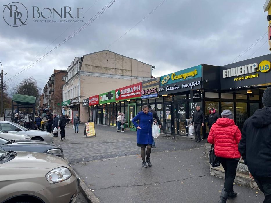 Оренда, Фасадний вхід, Торгового Приміщення, Ромни 35м2