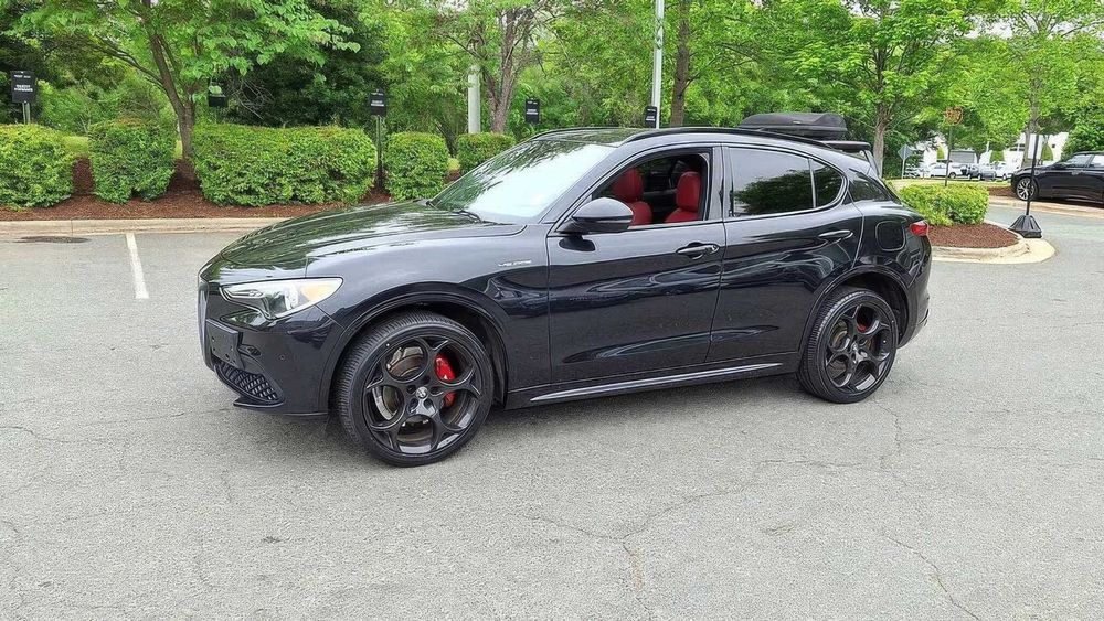 Alfa Romeo Stelvio Veloce      2023