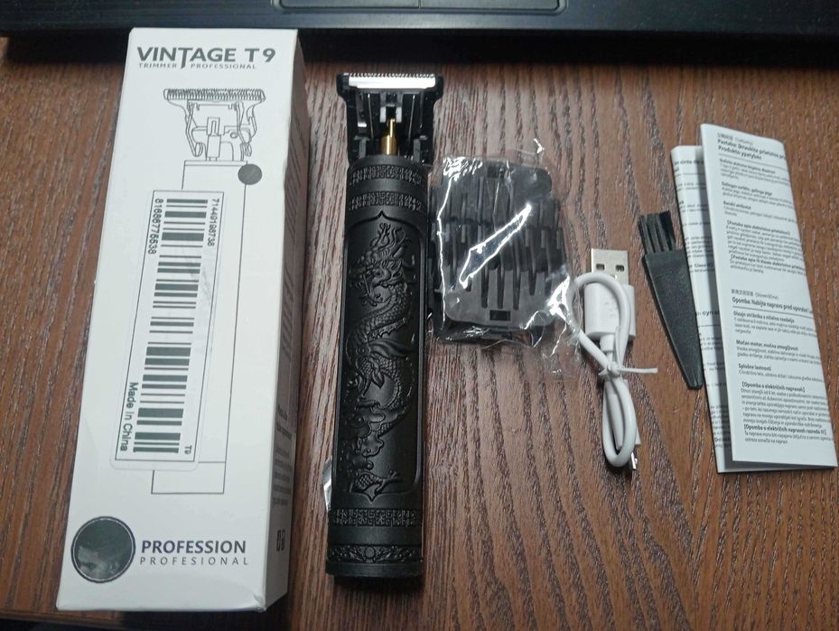 Máquina de Cortar Cabelo e Barba Vintage T9 – Recarregável (Nova)