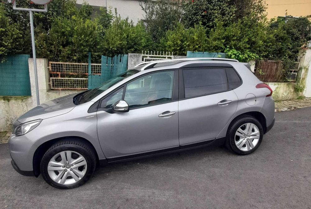 Peugeot 2008 1.2 Style | 95.000 km | Distribuição Mudada | Câmara Traseira | Bola Reboque