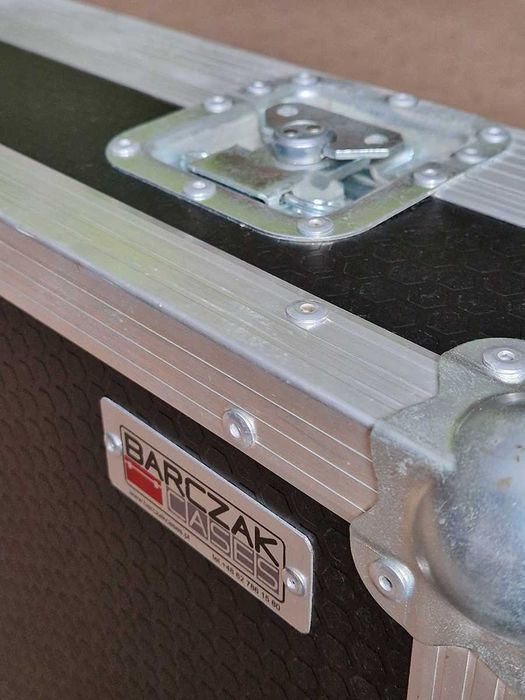 Pedalboard Barczak Cases 82×40 cm – custom, flightcase, podłoga, BDB