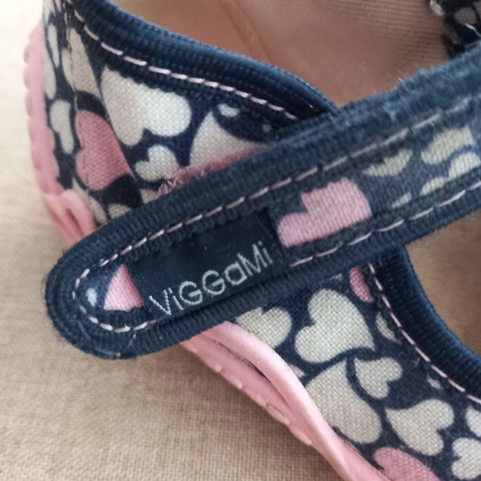 Buciki, kapcie dziewczęce viggami, r. 25