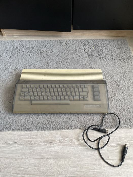 Klawiatura commodore 64