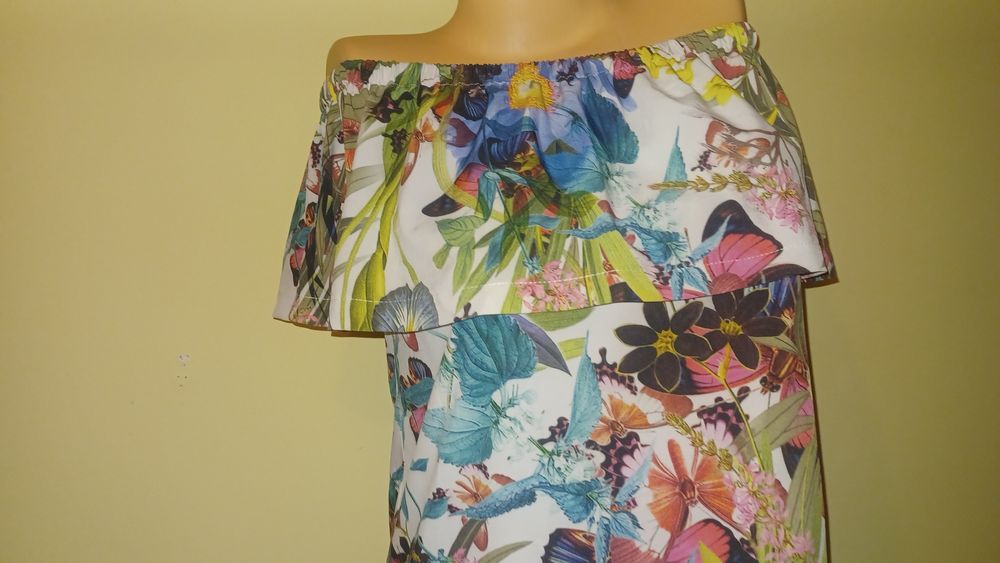 Piękna letnia sukienka łódeczka