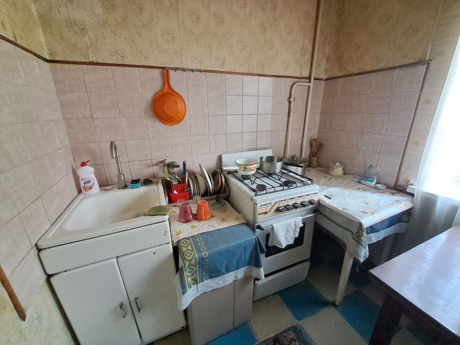 задам 1 кімнатну квартиру