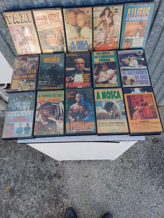 Vendo cassetes de video filmes