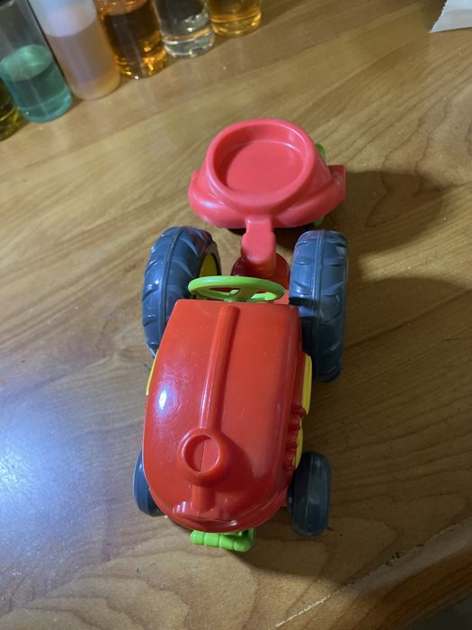 Samochodzik zabawka:traktor Play-Doh,stan bdb