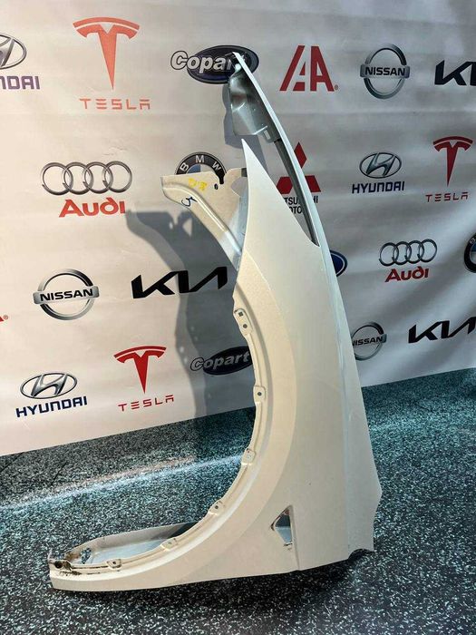 Крило ліве Tesla Model Y 1493471-00-C в колір