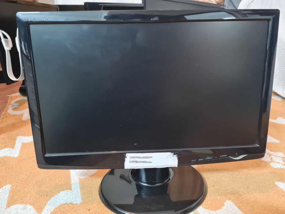 Monitor LG Flatron W1943ST 18.5" HD — VGA