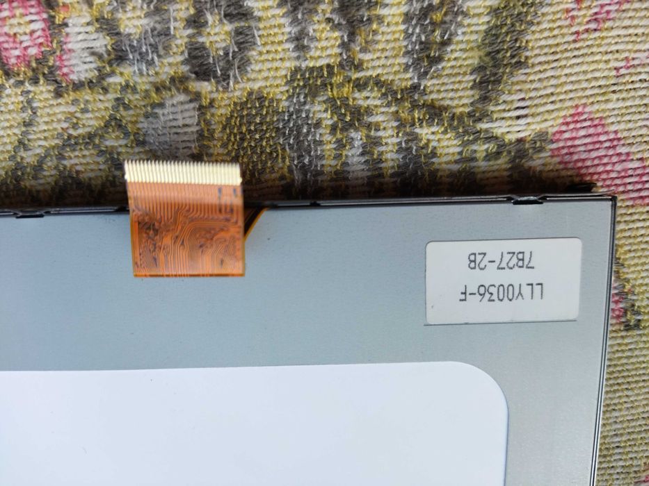 7-дюймовый ЖК экран EDT70WZQM022.