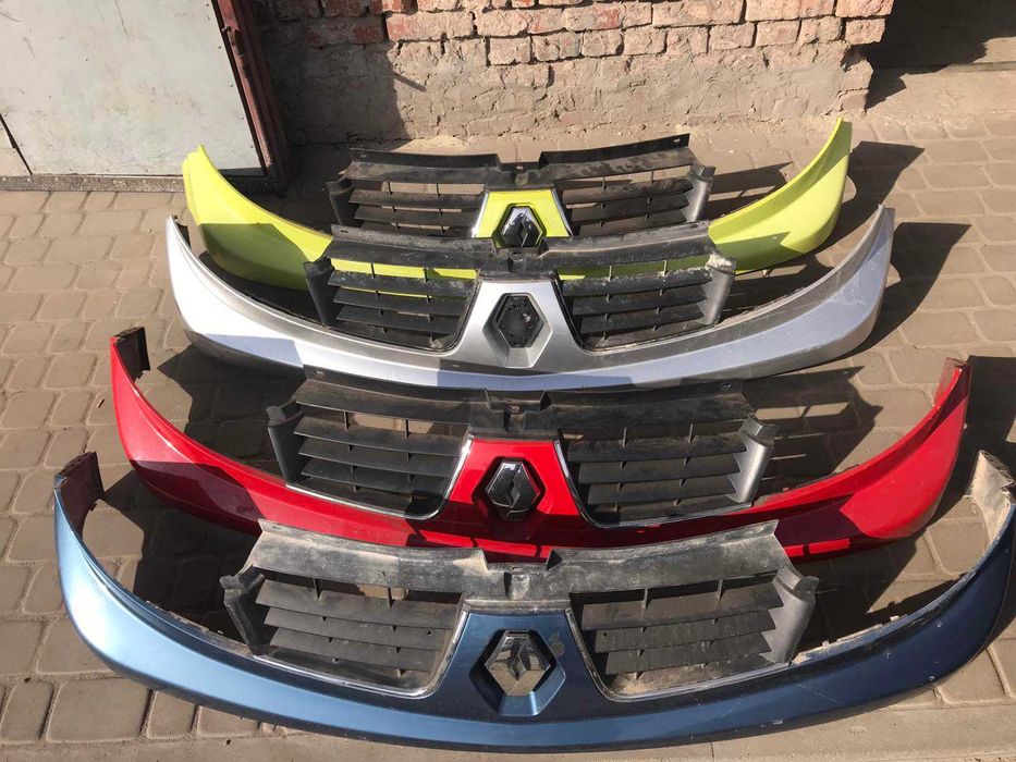 Решітка Renault Trafic