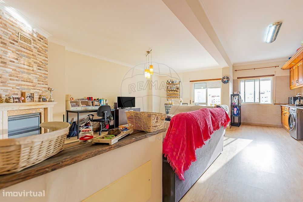 Apartamento T2 para venda — Corroios, Setúbal