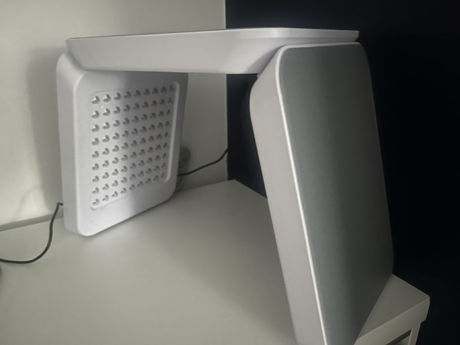 Lampa na skore twarzy czerwone Led