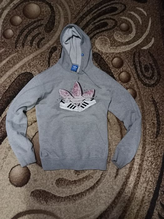 худи adidas     .
