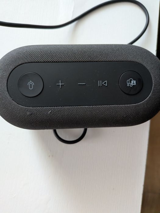 Microsoft Audio Dock – głośnik premium + stacja dokująca USB-C