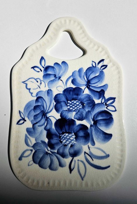 Stara ceramiczna deska dekoracyjna PRL, ręcznie zdobiona.