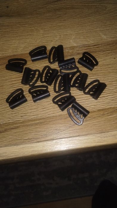 Uchwyt do plecaka na rynienki