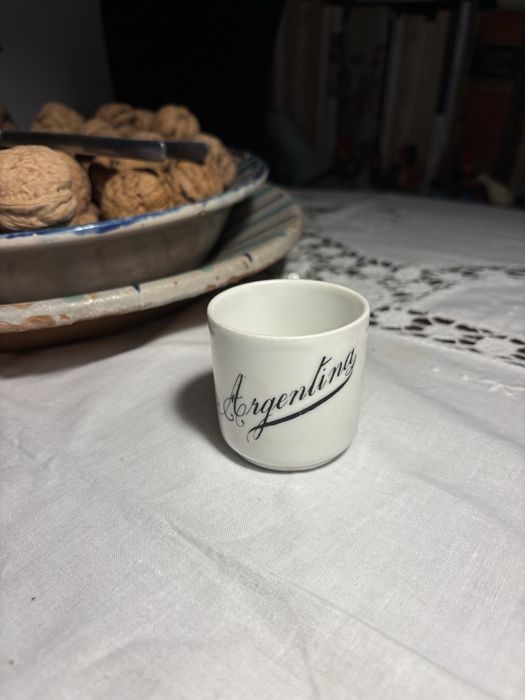 Chávena de café Vista Alegre fins sec. XIX