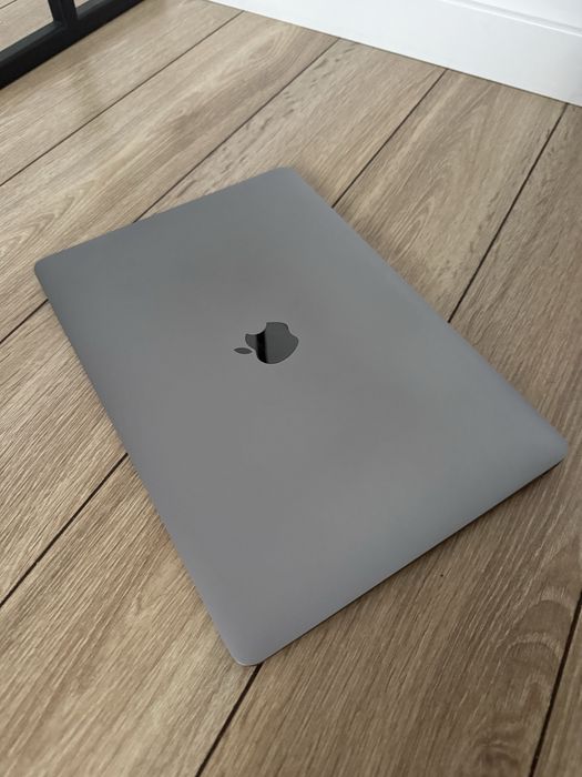 MacBook Air 13’ 8gb 256 gb