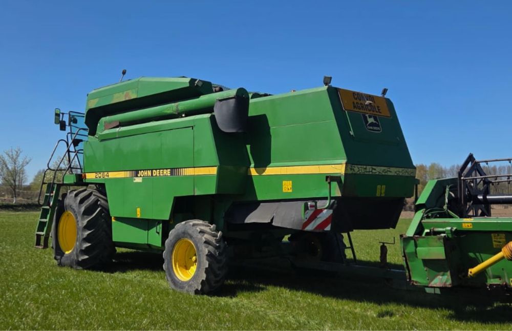 Kombajn JOHN DEERE 2064
