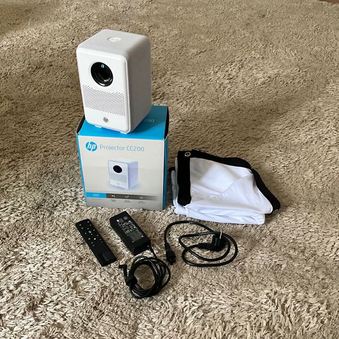 Проектор HP CC200 (1080) HDMI LED FULLHD