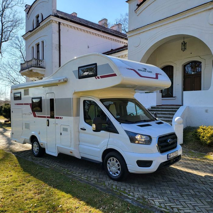 Kamper wynajem VIP 6 Bogate Wyposaż Przestronne Wnętrze Do Wynajęcia