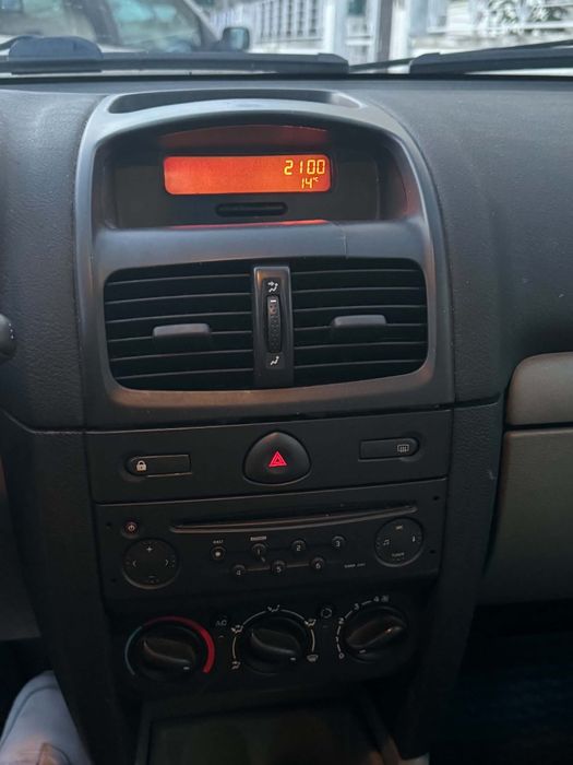 Vendo Renault clio