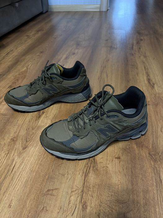 New Balance 2002R (M2002RDN)